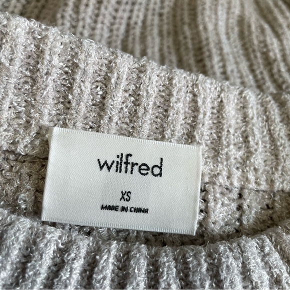 Wilfred Aritzia Beige Essentials Chenille Crew Neck Sweater Women’s XS - Picture 4 of 8
